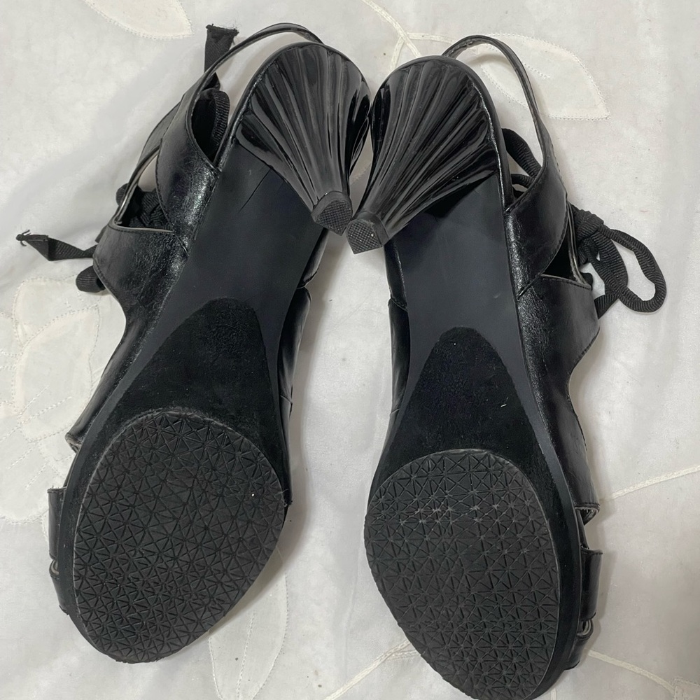 R2 Black Strappy Heels - Picture 4 of 8